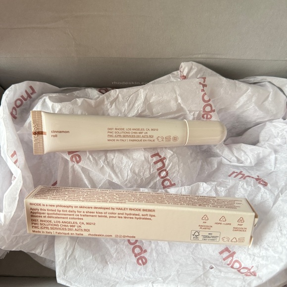 🤎 Rhode Peptide Lip Tint Cinnamon Roll 🤎 - Picture 5 of 13